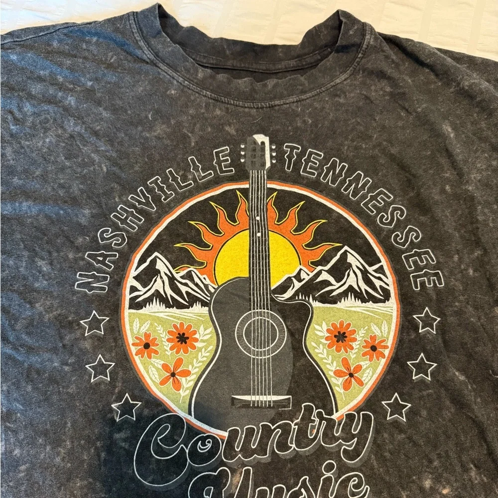Nashville Tennessee Country Music Distressed Graphic Tee - Black size L - Picture 2 of 4